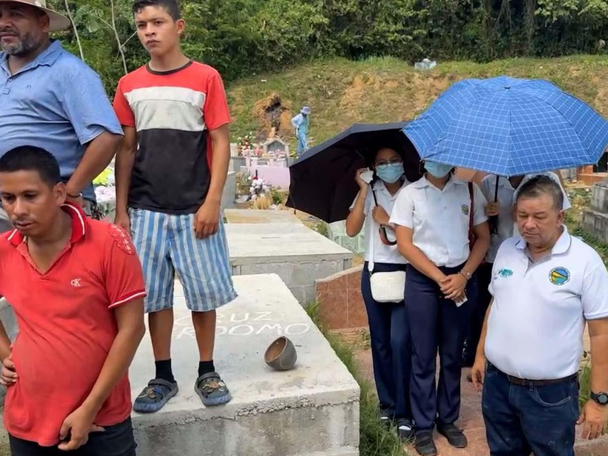 Me quedé sin mi otra mitad: despiden a estudiantes del Perla asesinado en El Progreso
