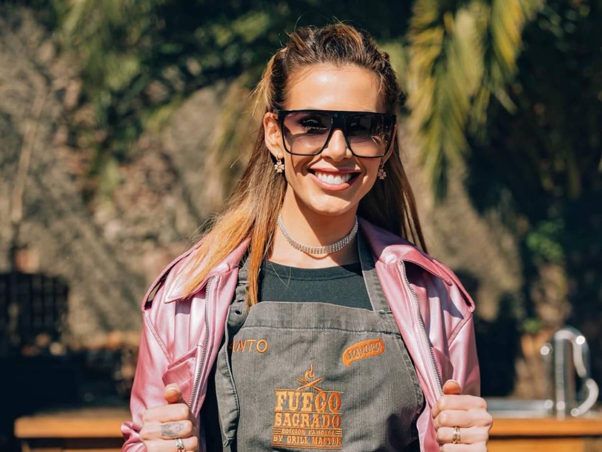 Escándalo: Novia de un delantero fue captada robando en tienda y ella reacciona