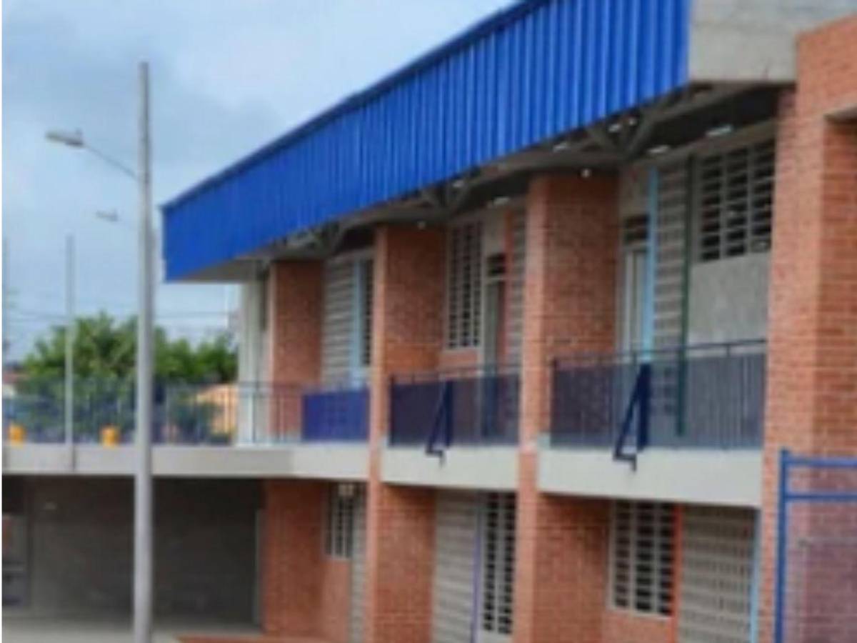 Niño cansado de que le tomaran el agua llevó cloro en su termo y dejó a compañero hospitalizado