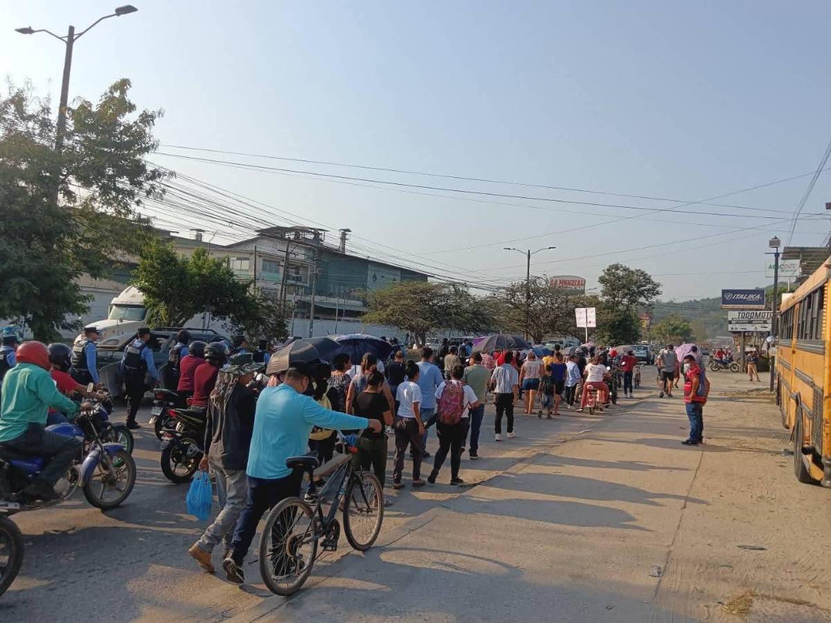 Socios de Koriun protestan por falta de pagos