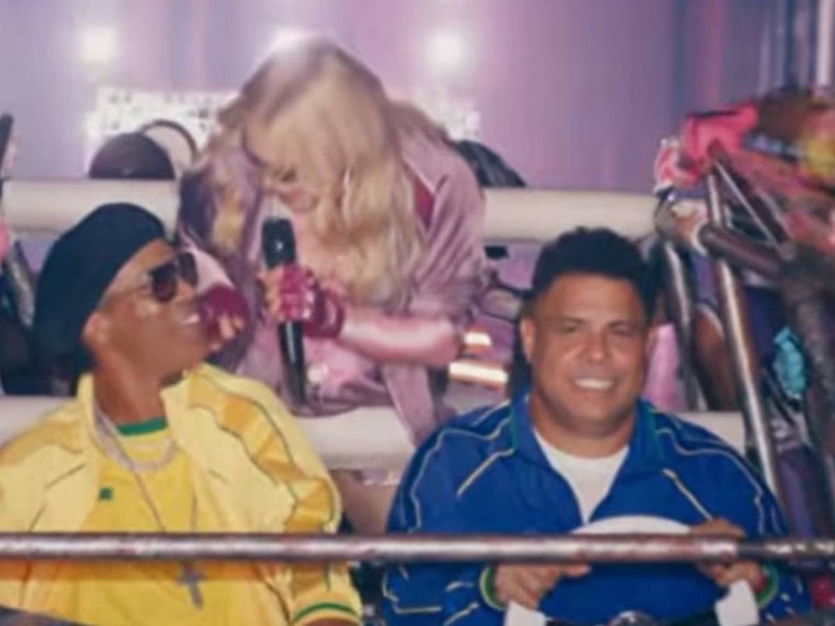 Histórico show en la final del Mundial: Shakira enamoró, sorpresa con Ronaldinho y Ronaldo