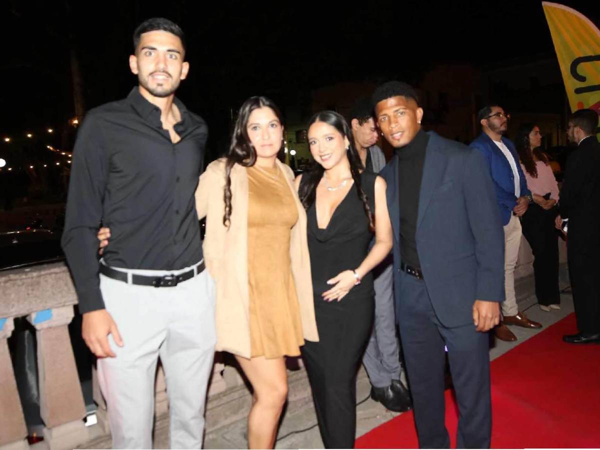 Premios DIEZ: Rodrigo y Laura Meza presentes, bellezas y figuras