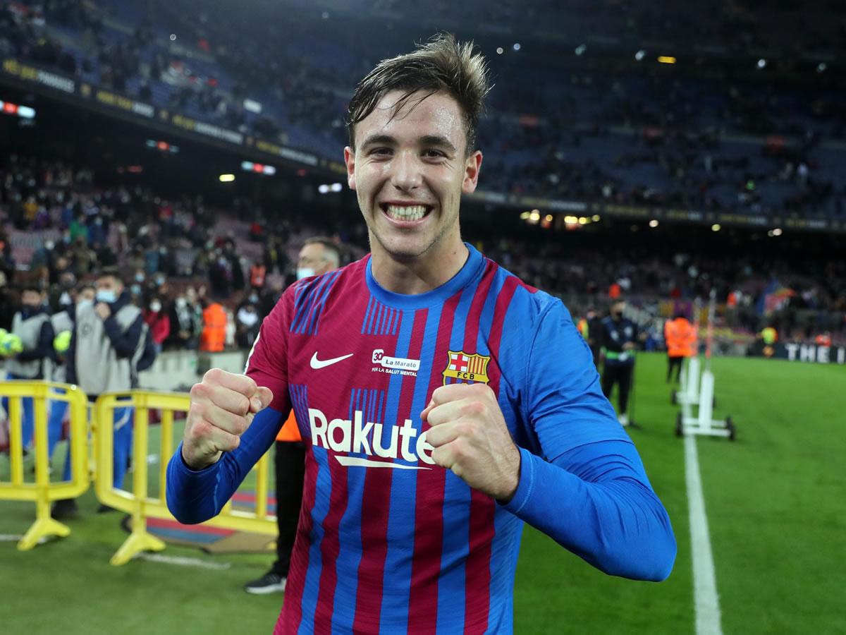 Nico González debutó en el primer equipo del FC Barcelona.