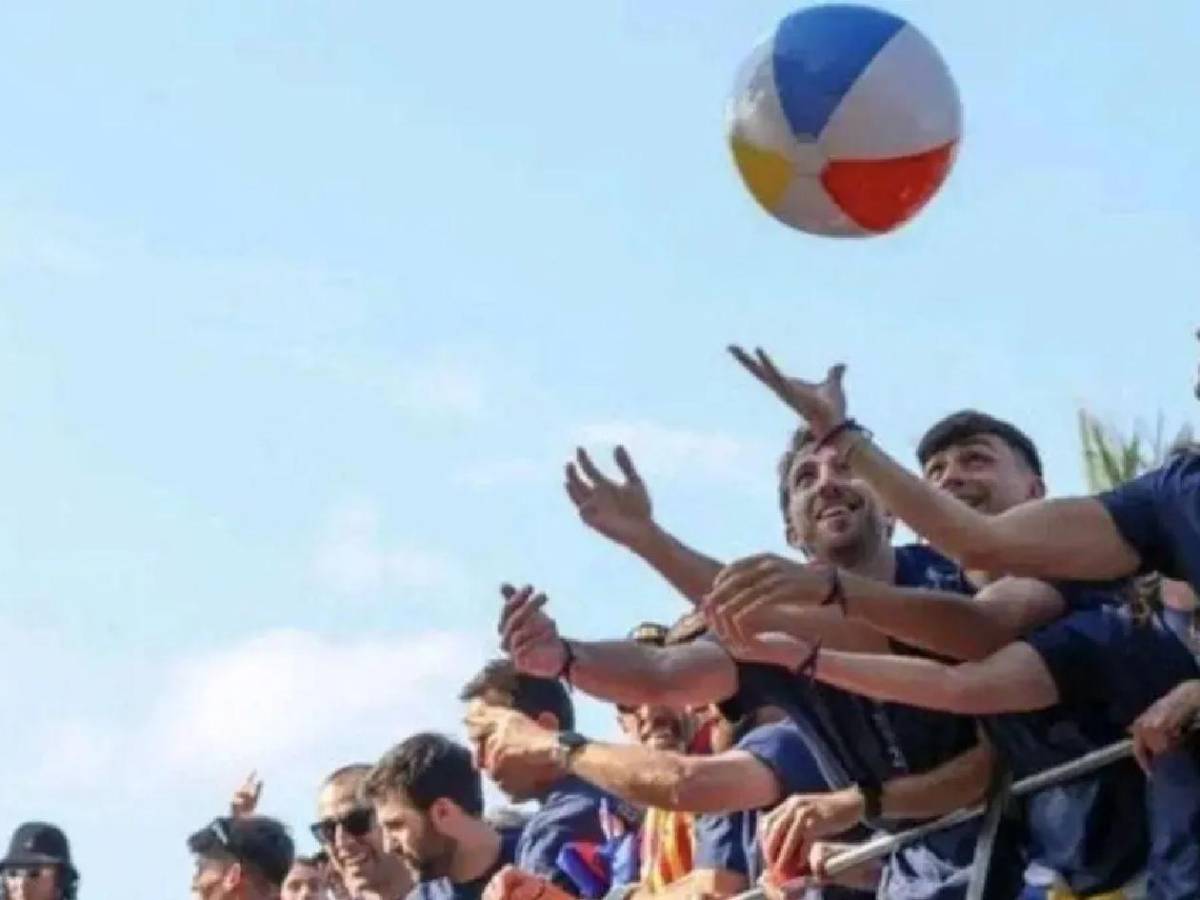 Rúa del Barcelona: locura en calles, se mofan de Real Madrid y promesa de Yamal