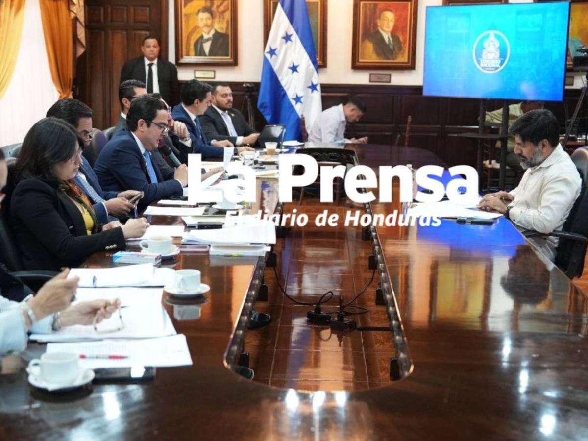 ¿Qué pasará ahora con Johel Zelaya tras juicio político? Fátima Mena lo explica