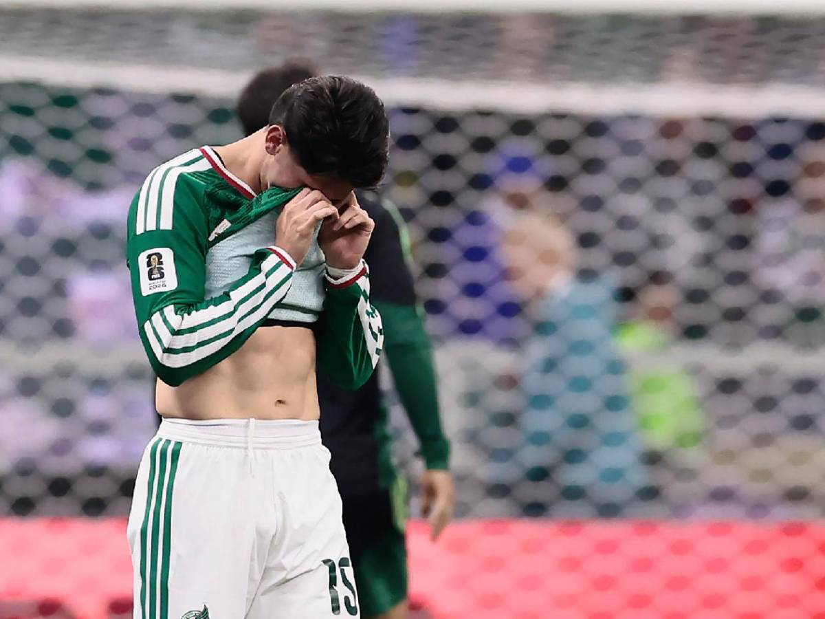 México se quiebra tras eliminación, llanto de Ochoa y 'Aztecazo' de Inglaterra