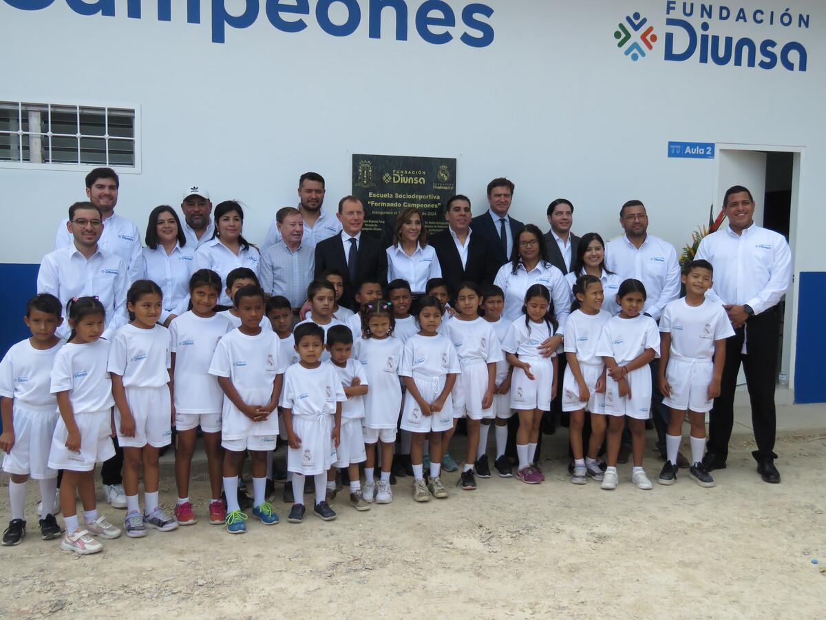 Fundación Real Madrid y Fundación Diunsa inauguran la escuela sociodeportiva en Comayagua