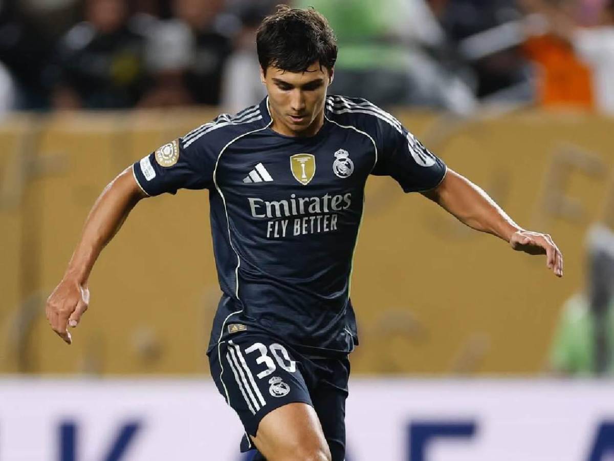 Se iría del Real Madrid: el insólito problema para inscribir a goleador de Xabi