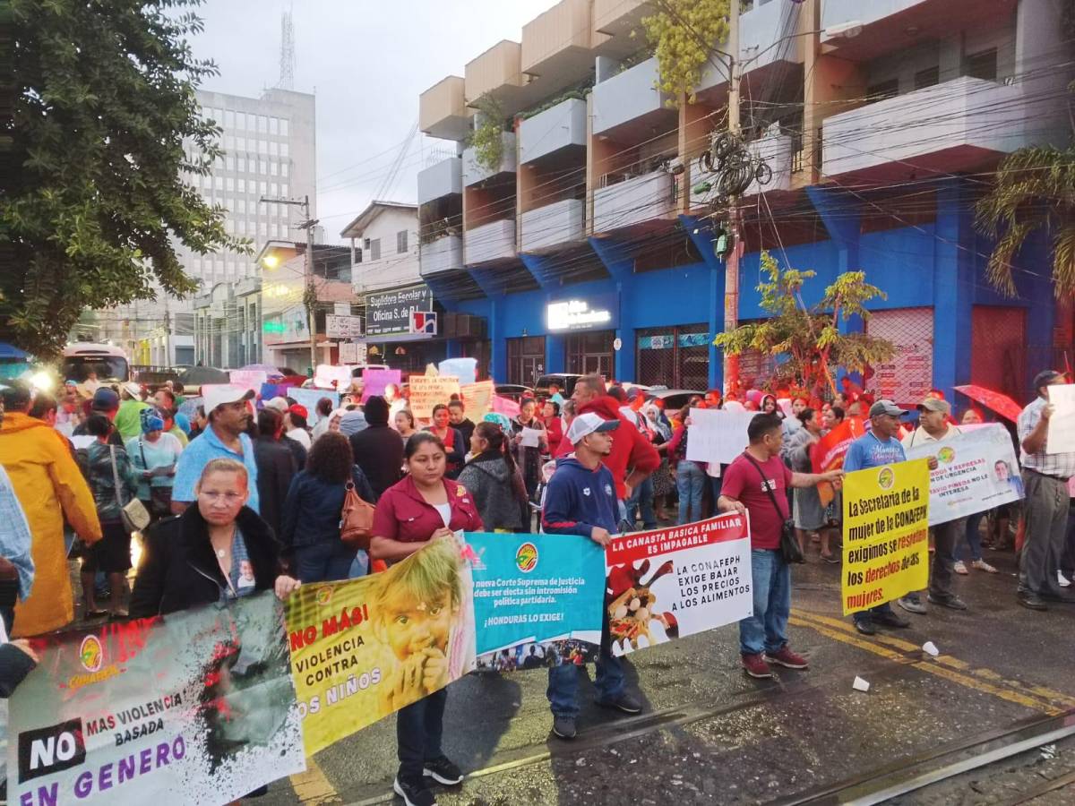Patronatos madrugan a protestar en San Pedro Sula
