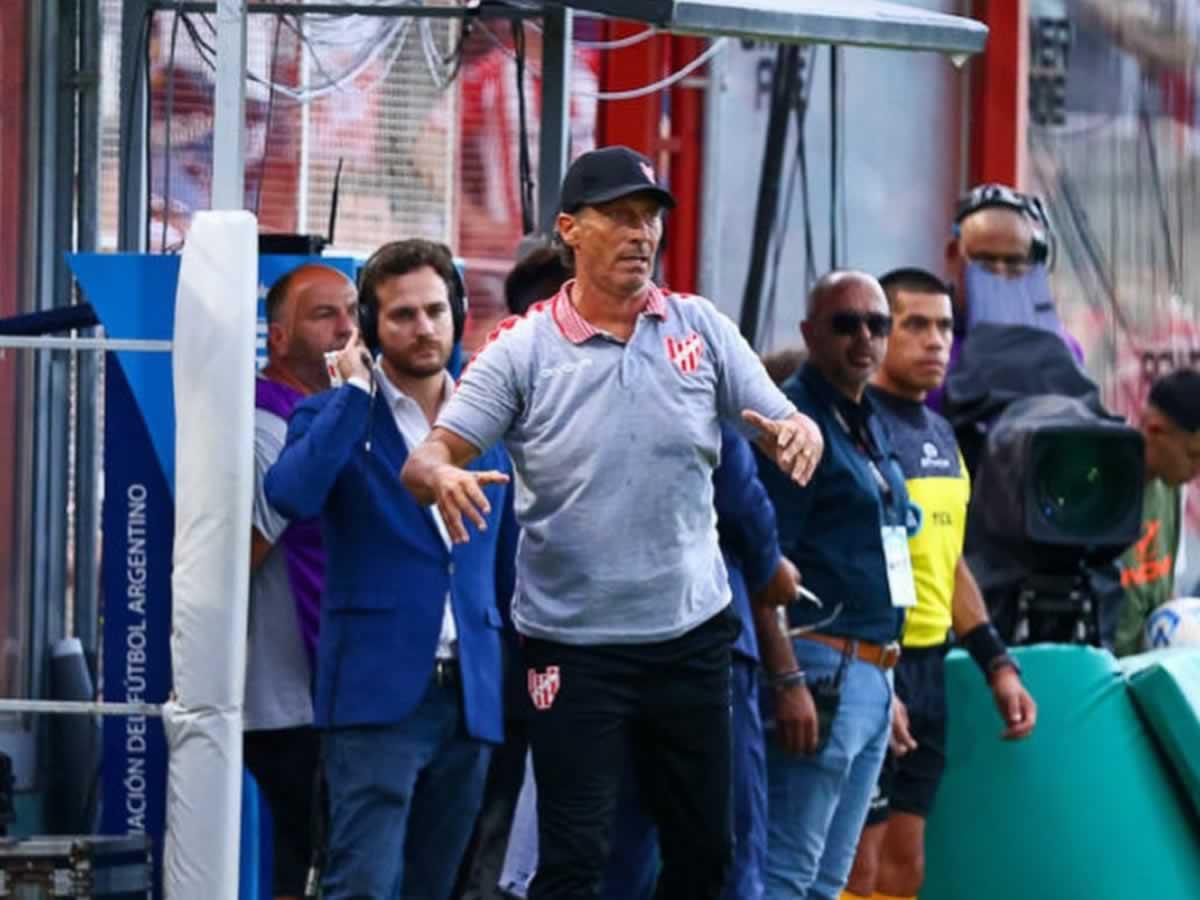 Pedro Troglio debutó con triunfo en la Liga Argentina como entrenador de Instituto de Córdoba.