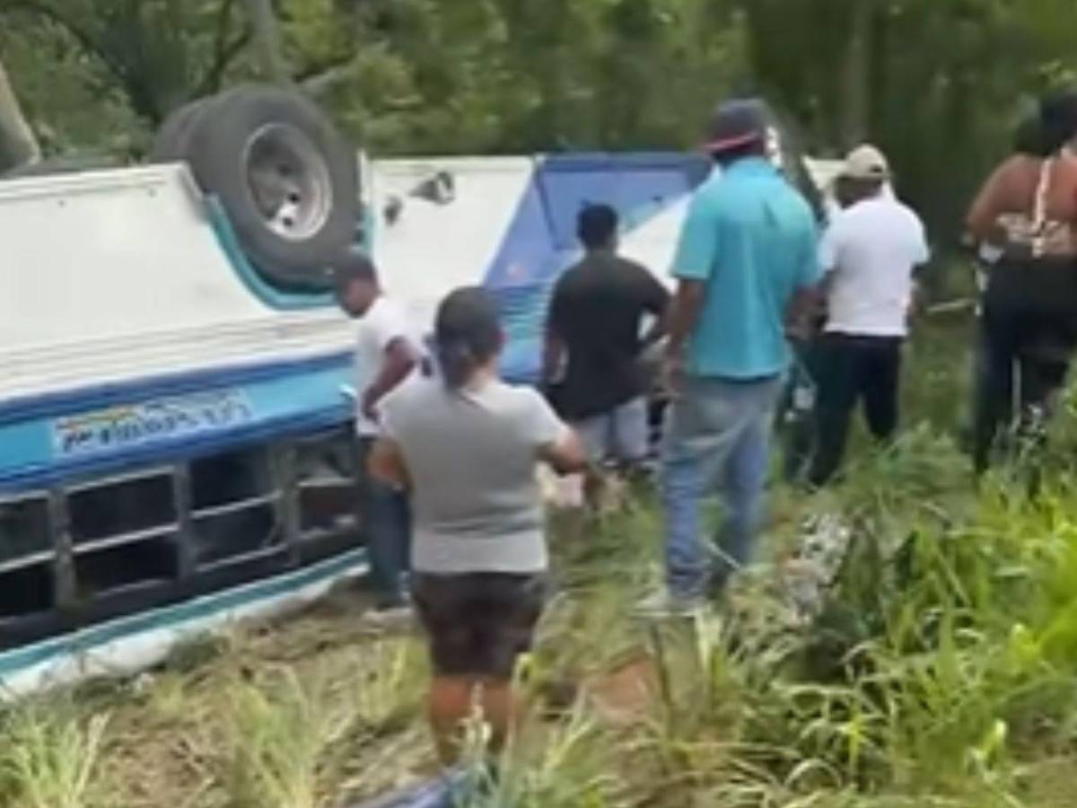 Cuatro muertos y 19 heridos deja fatal accidente de bus en Morazán, Yoro
