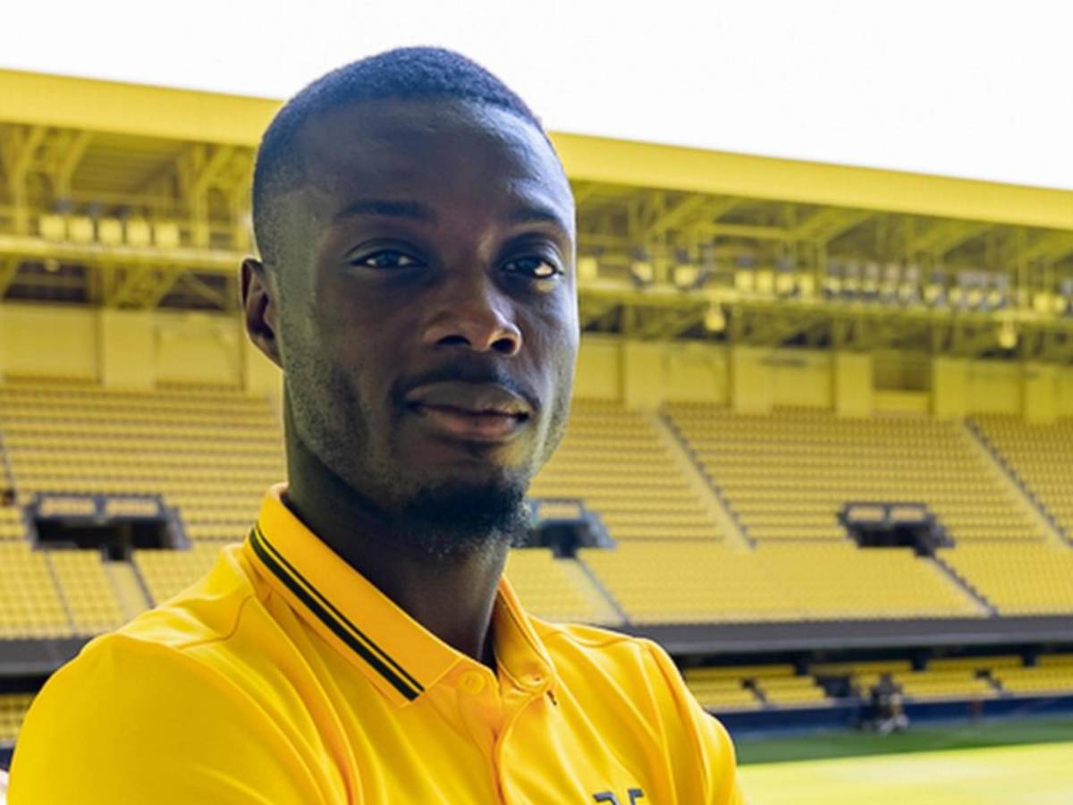 Actriz de cine para adulto alista boda con famoso futbolista