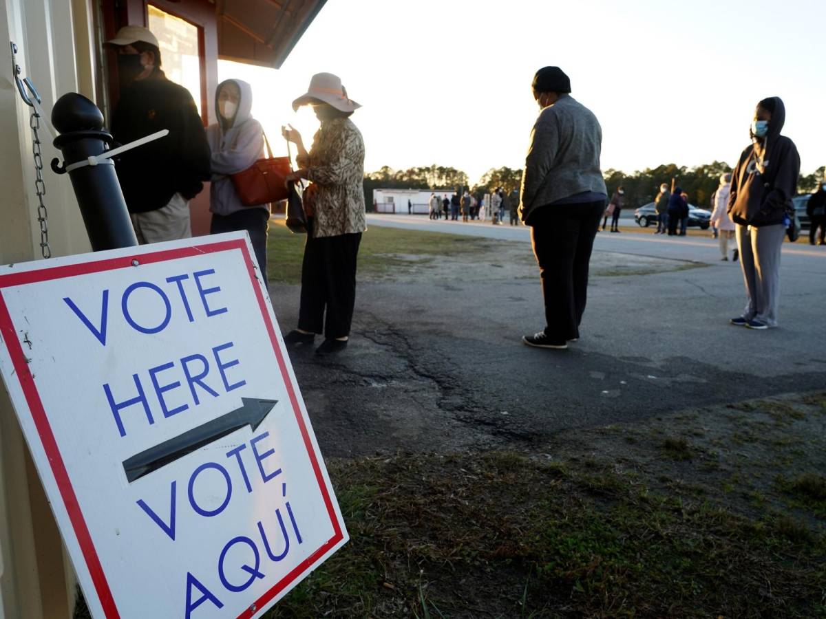 Centroamericanos y cubanos, los latinos que más apoyan a republicanos en EEUU, según sondeo