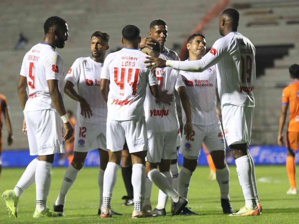 Vuelve a Olimpia tras estar marginado, festejan triunfo y tristeza de UPN