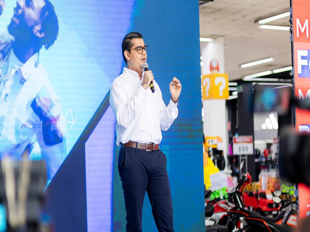 César Ramírez, Jefe de Ventas de CrediDiunsa.