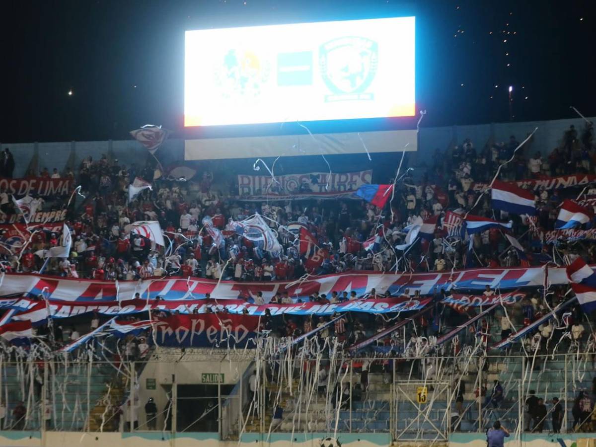 Olimpia celebra, dedicatoria, figura ante Génesis y bellas chicas en el Nacional
