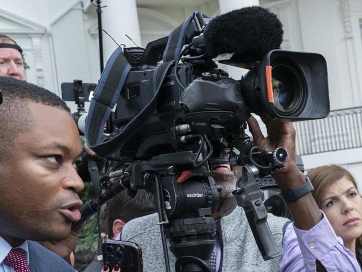 CPH alerta sobre ataques del gobierno contra medios en Honduras