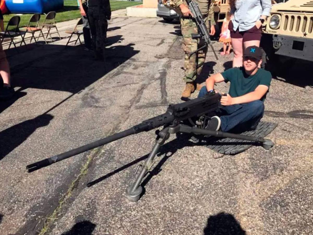 Salen a la luz fotos del pasado de Tyler Robinson