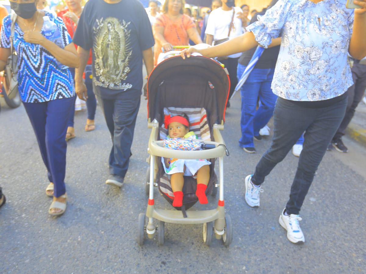 Sampedranos rinden tributo a la virgen de Guadalupe