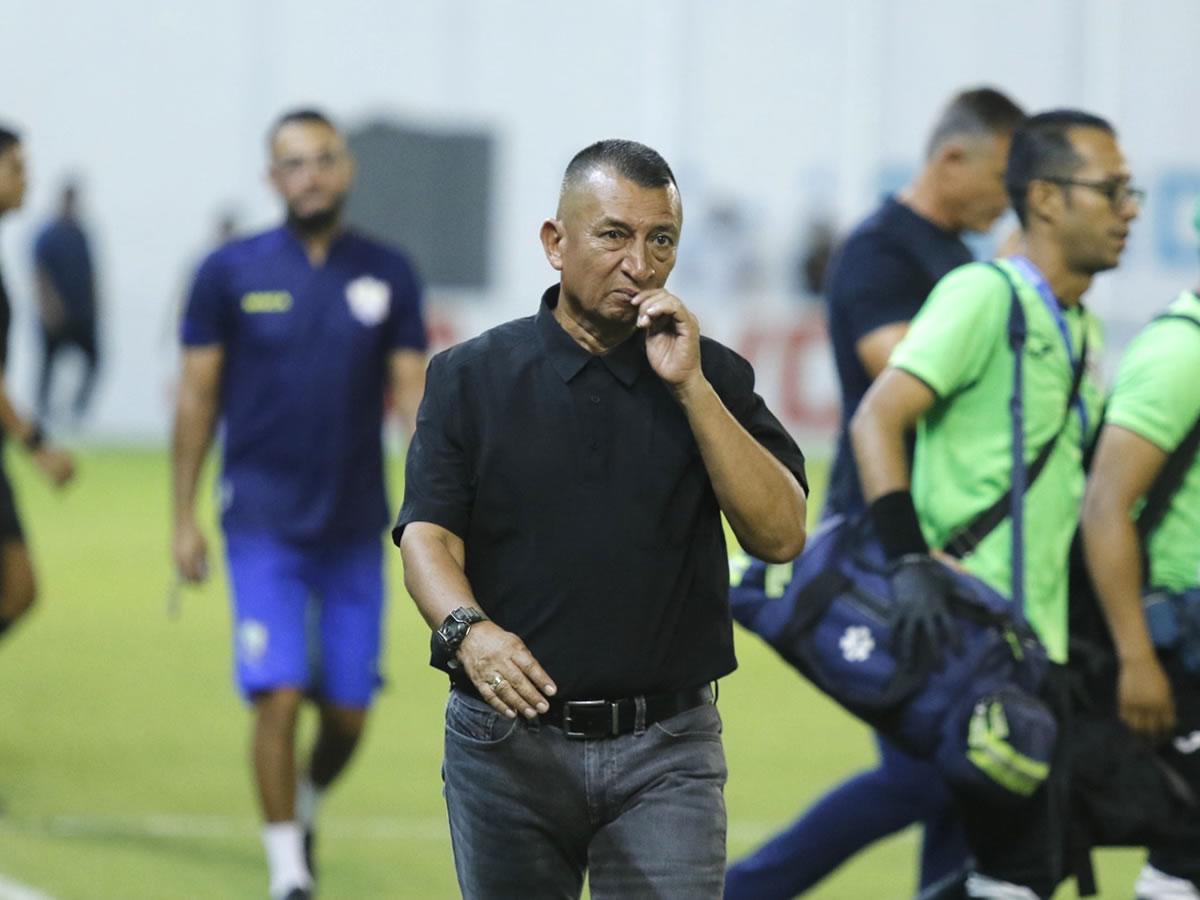 Olancho FC despide al entrenador Humberto Rivera tras perder contra Marathón