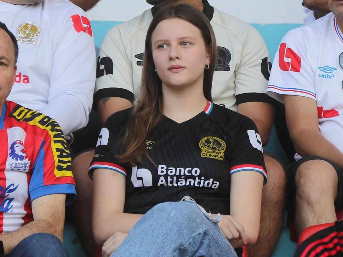 Las famosas y lindas aficionadas del Olimpia y Real España: ¿una japonesa?