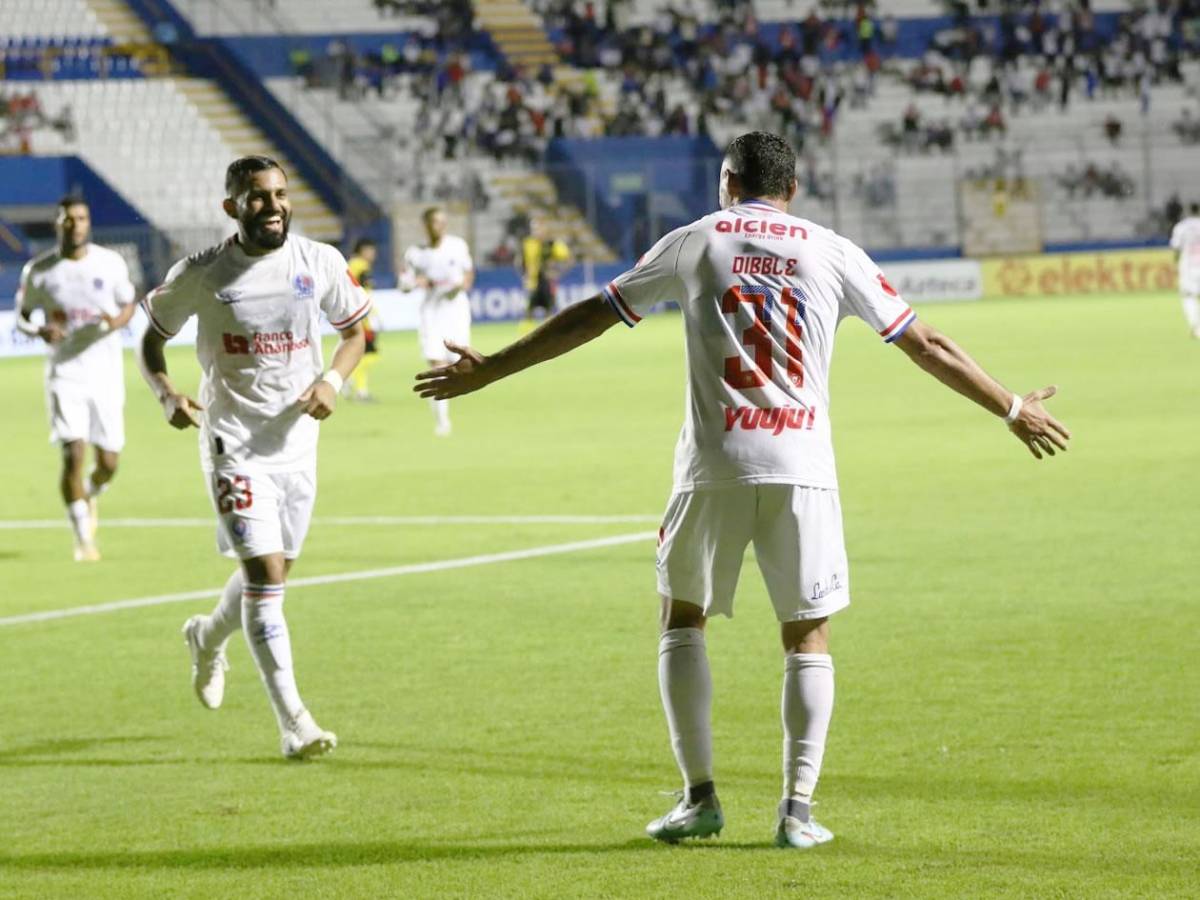 El héroe inesperado de Olimpia, mala noticia en Real España y novia de futbolista cautiva