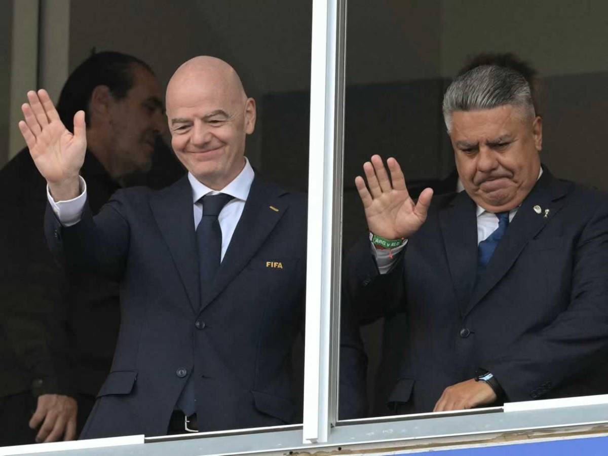 Acoso, corrupción, empresas fantasmas y FIFA incluida: destapan escándalo de Argentina
