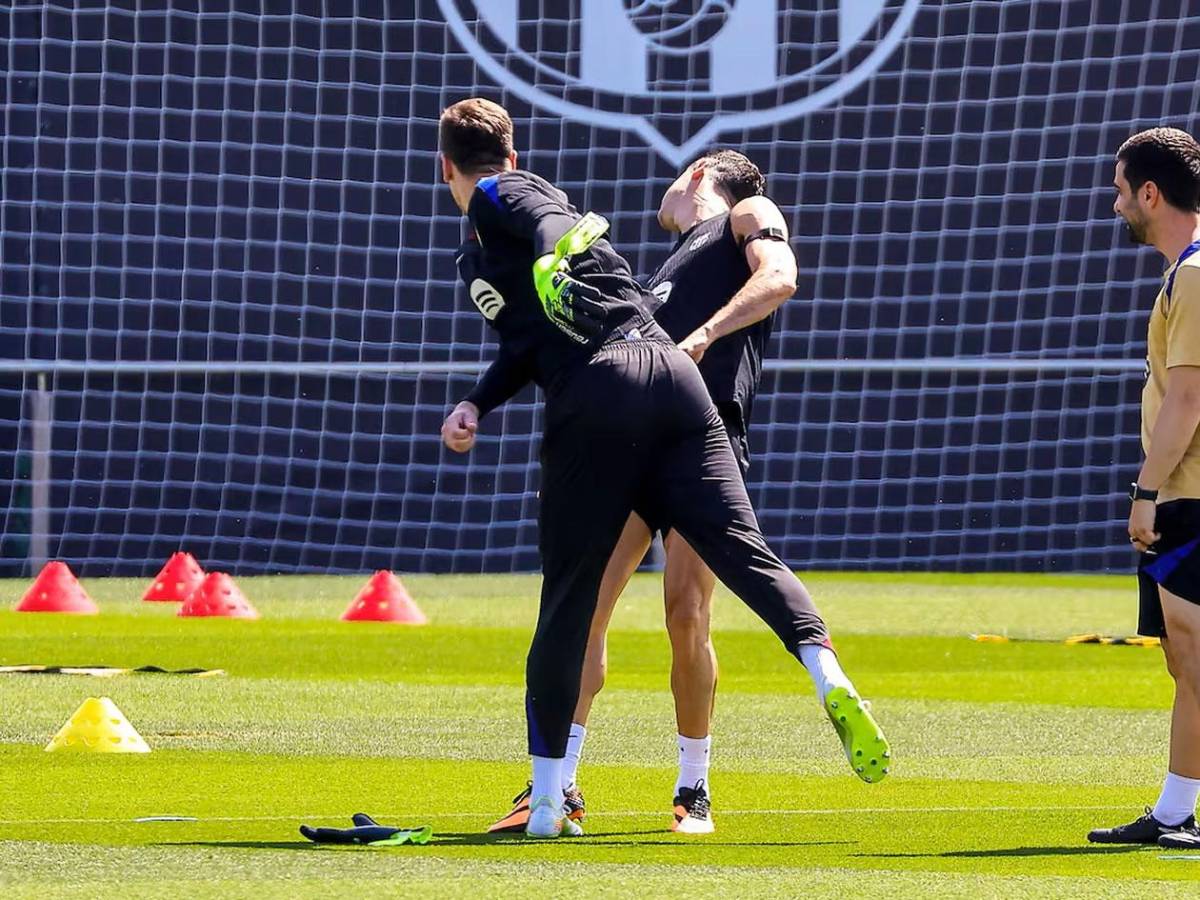 Sorprenden a todos: Lewandowski y Szczesny, 'a los golpes' en entreno del Barcelona