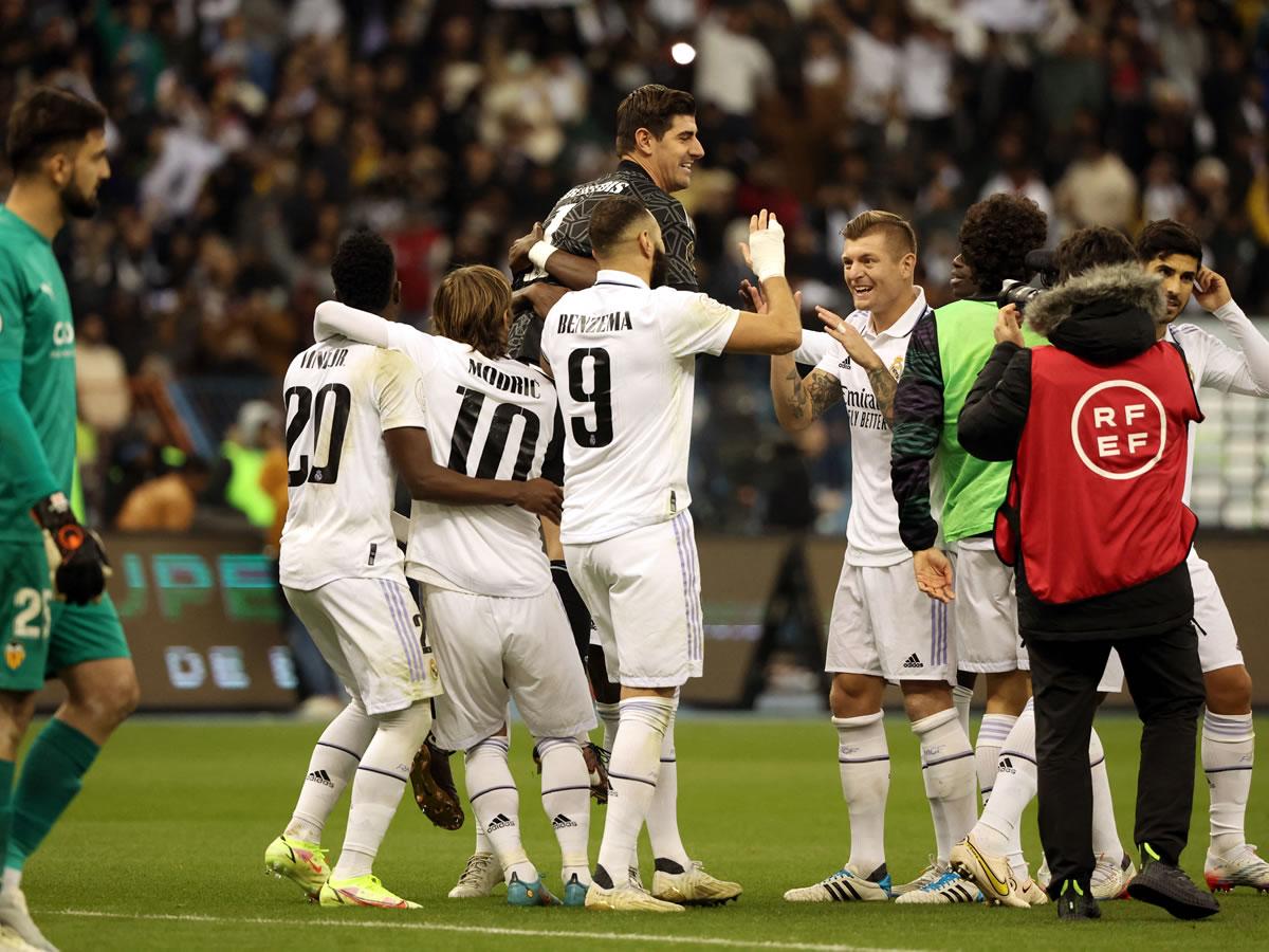 Courtois mete al Real Madrid en la final de Supercopa de España