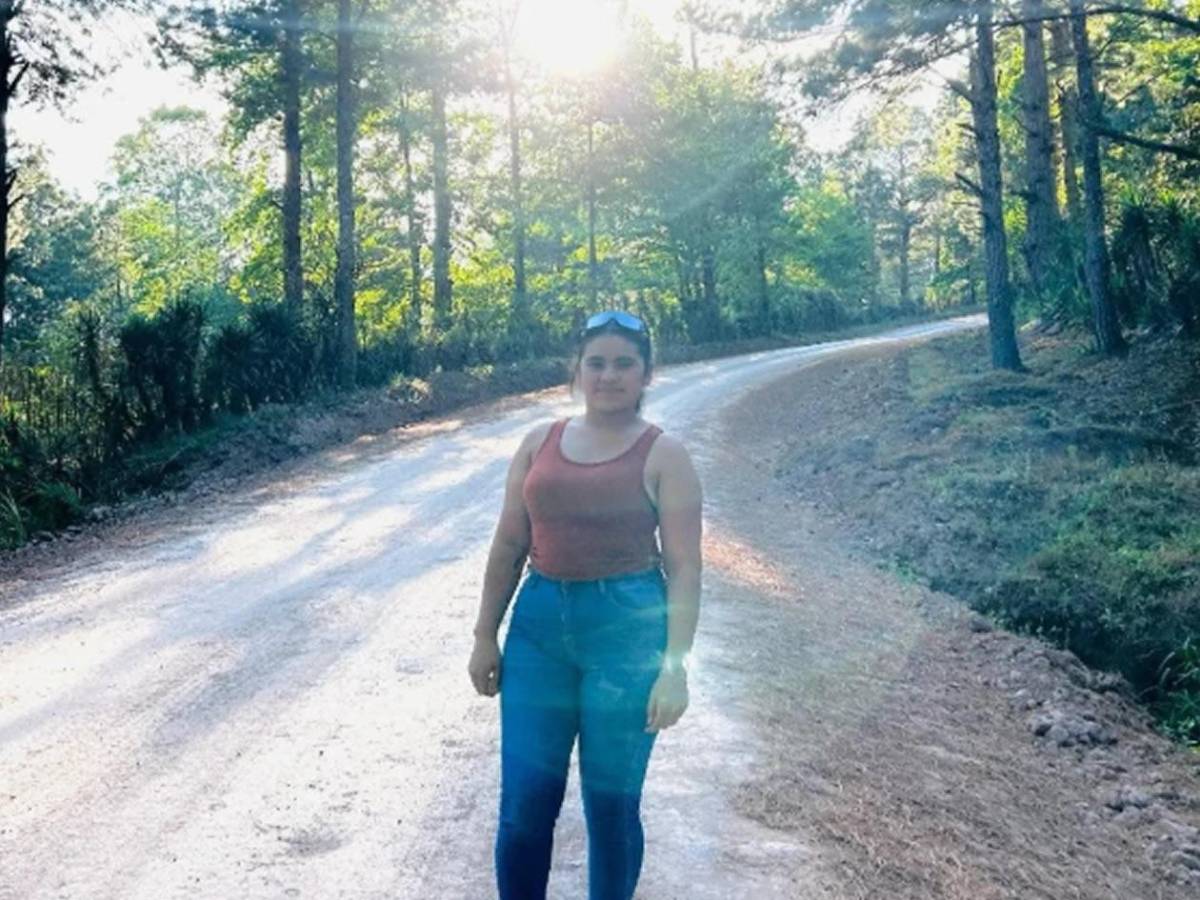 Flor Cuevar muere tras volcar en su cuatrimoto cuando regresaba de su trabajo en Lempira