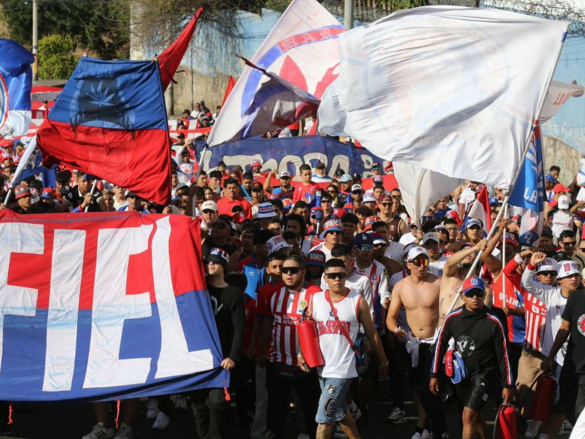 Las bellezas del clásico, show de Ultra Fiel y ambientazo para el Olimpia-Motagua