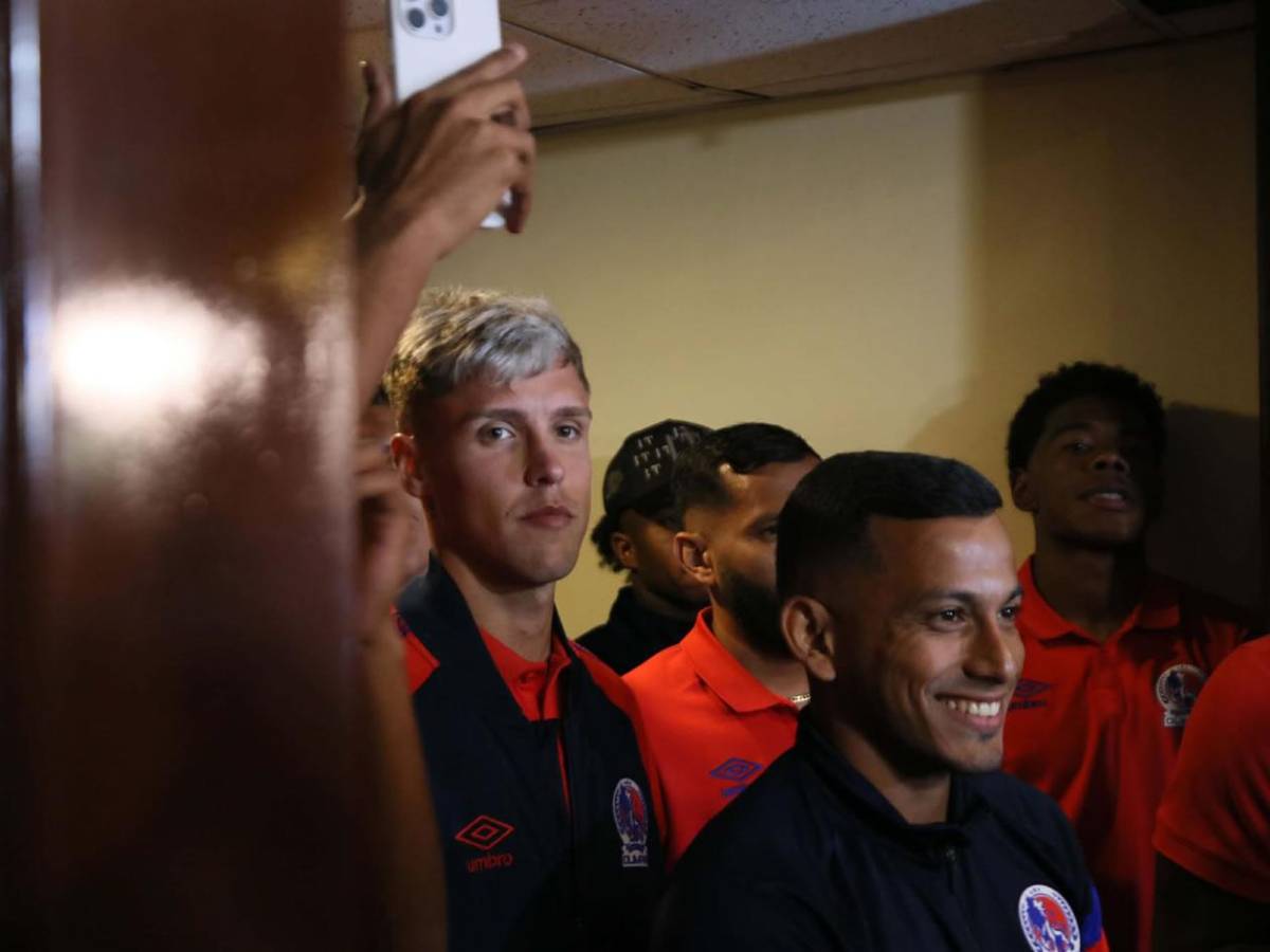Espectacular banderazo de la afición del Olimpia y piden la Copa 40 ante Marathón