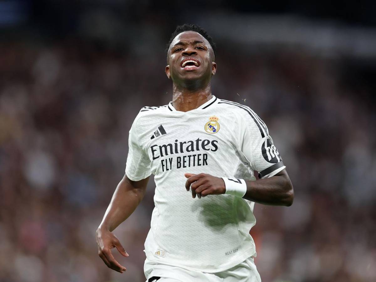 Real Madrid recibe 'regalo' arbitral, Vinicius señalado y enfado de Mbappé