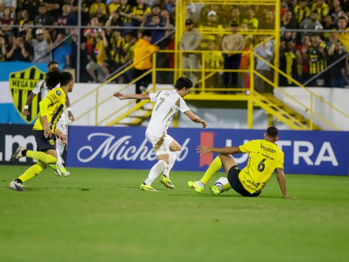 Show de Son, su gesto con hondureño, Lloris cambió camiseta y Real España dio pena