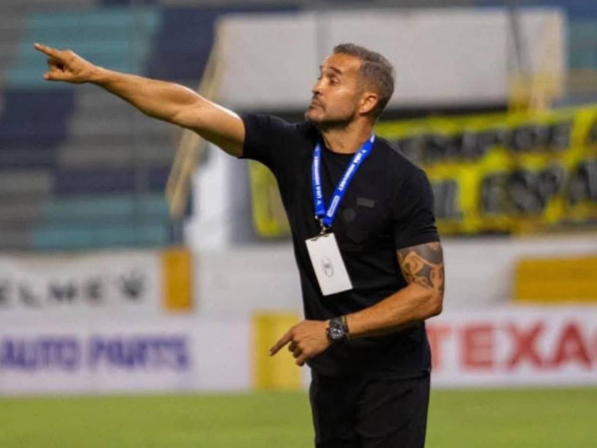 Revelan causa y estado del técnico del Independiente que se desplomó en pleno partido