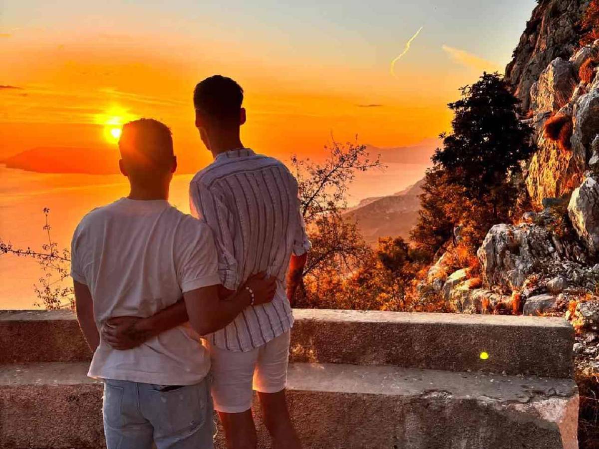 Árbitro sorprende: Le pide matrimonio a su novio antes de partido en Bundesliga