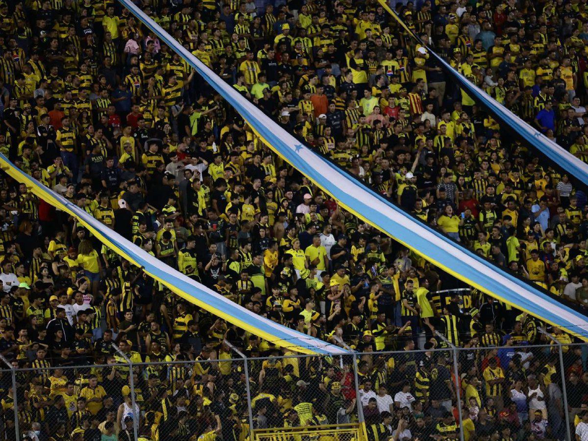 Los millones que recaudó Real España en el clásico ante Olimpia