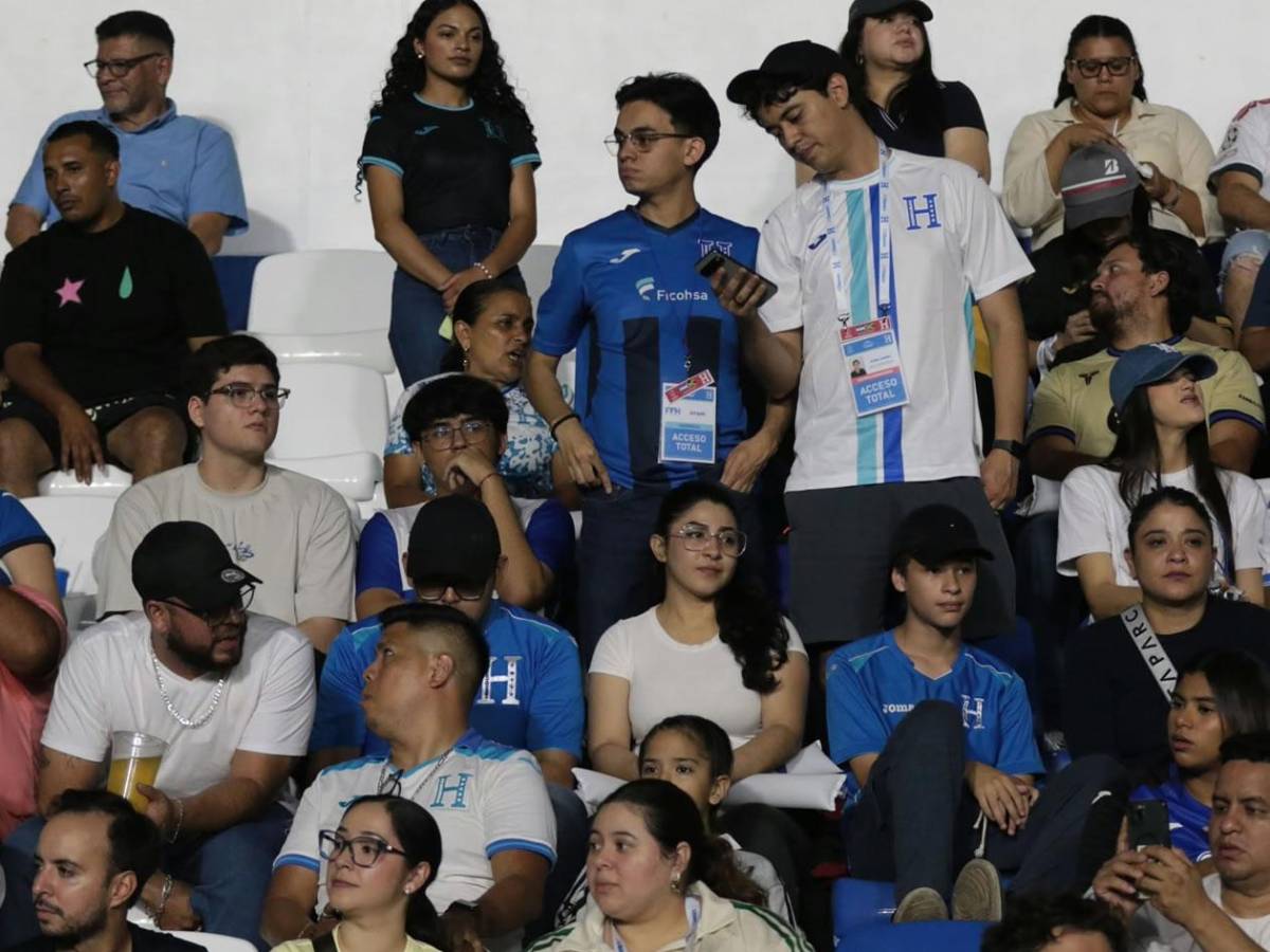Tristeza en Honduras, polémica seña de Jamaica, dedicatoria de Palma y presentadora enamora