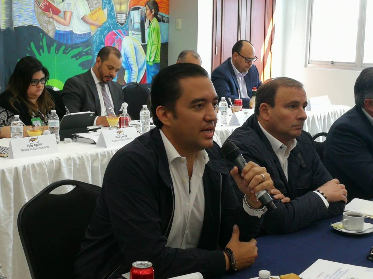 Con reunión con el sector empresarial arranca la transición