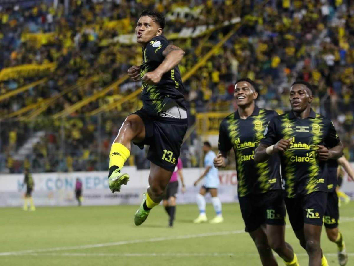 Real España celebra, sufre Motagua y la rubia que cautivó en el Morazán