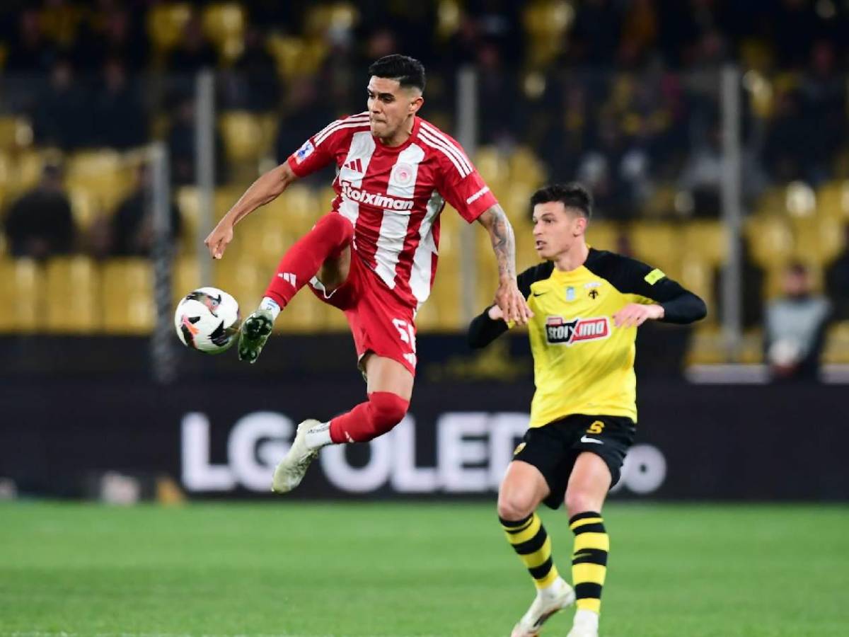 Luis Palma celebró con su esposa, locura del Olympiacos y así festejaron