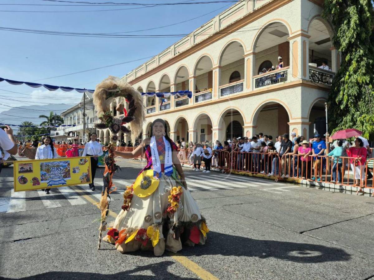 En fotos: Honduras celebra su independencia con civismo y tradición