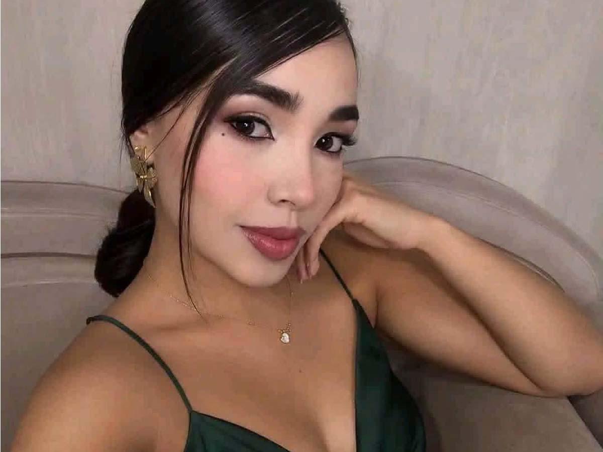 Influencer fue asesinada cuando se conducía en una Prado y esperaba cambio del semáforo