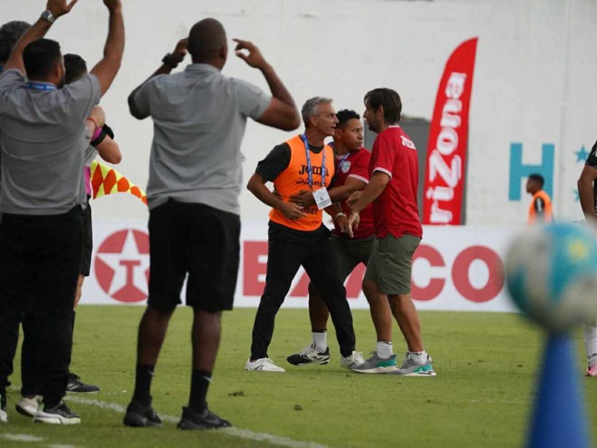 Polémica, festejo del Real España, indignación en Marathón, denuncia de Lavallén