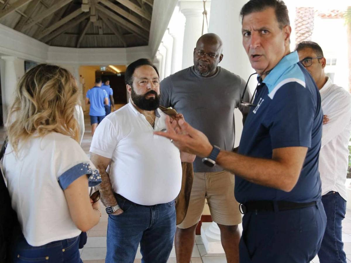 Luis Redondo y su pareja sorprenden en concentración de Honduras: Así reaccionó Choco