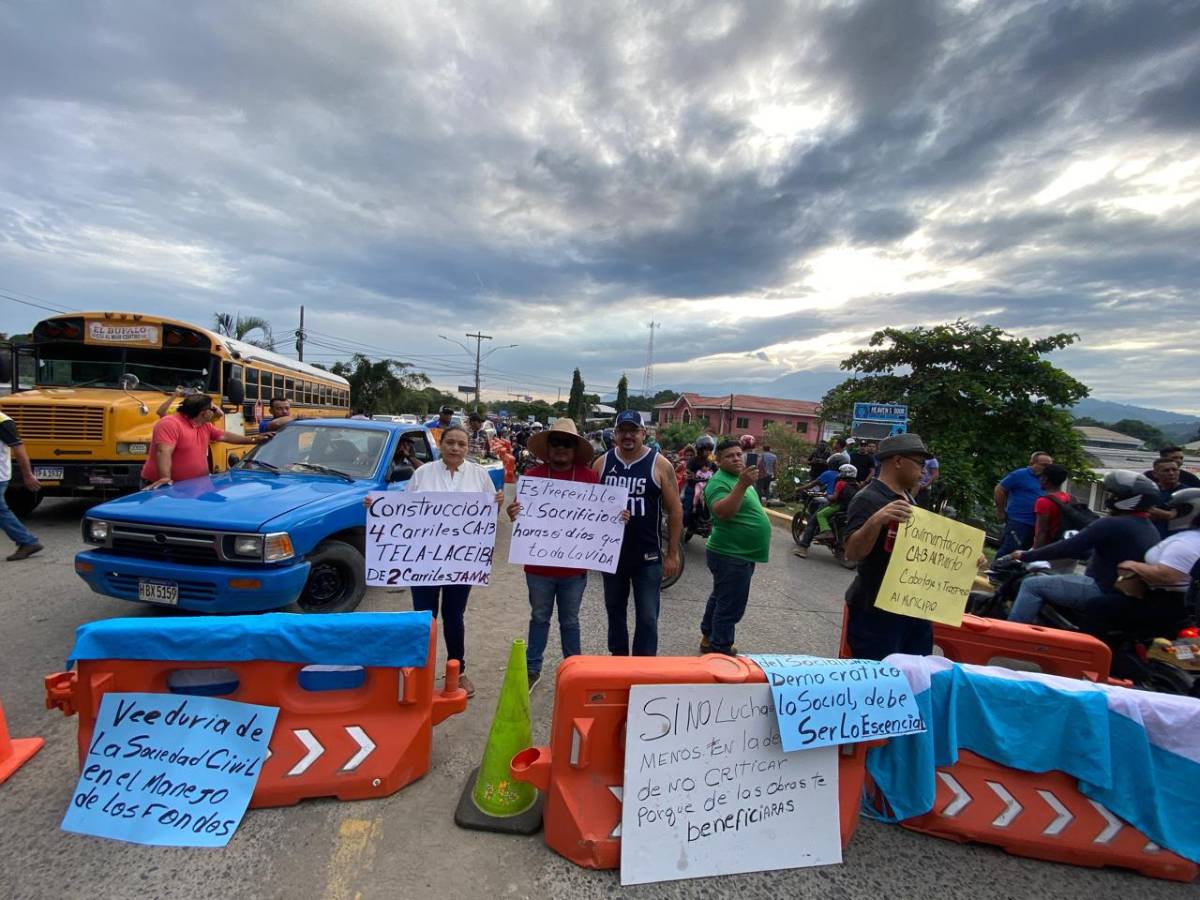 Con toma de calles, ceibeños exigen reconstrucción del puente Saopín