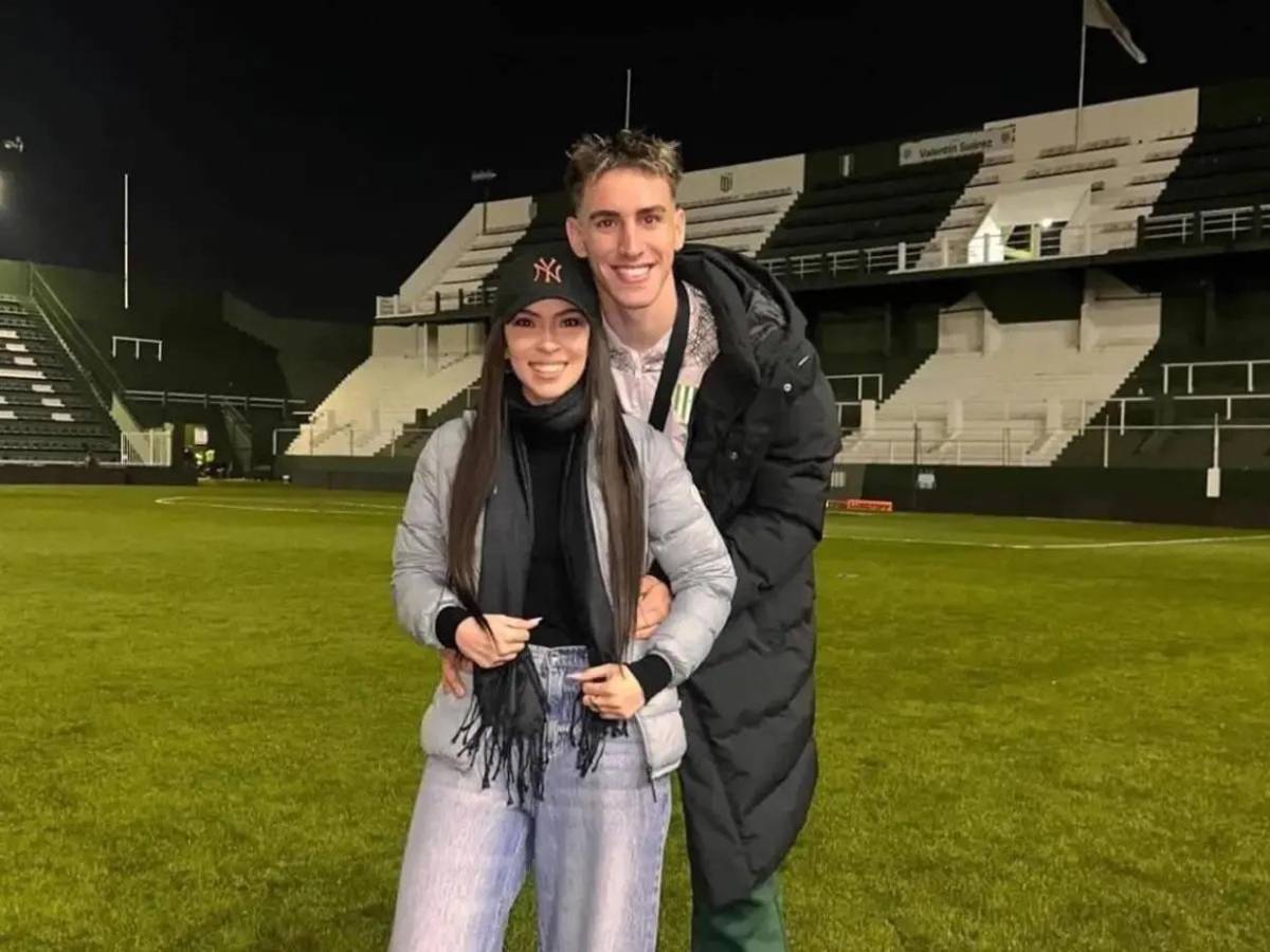 Presentadora Laura Meza, ex de Rodrigo Auzmendi, impacta en playas de La Ceiba con bikinazo