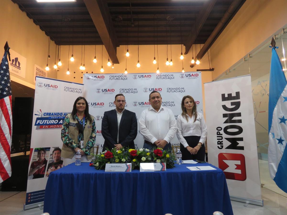 Grupo Monge firma iniciativa de fuerza laboral con USAID