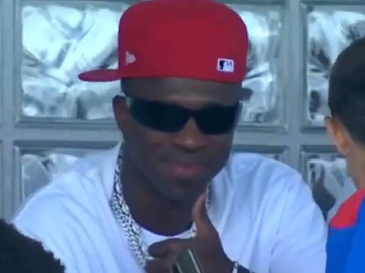 ¿Por qué Vinicius fue a ver partido de Julián Martínez? Furor por su presencia