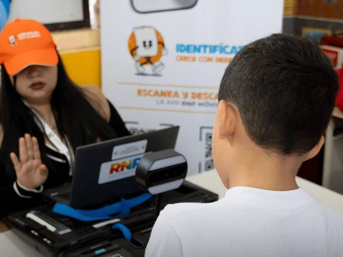 Así es el Dinna, el documento para identificar a los menores en Honduras